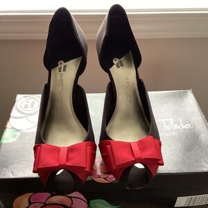 gorgeous satin bow peep toe heels